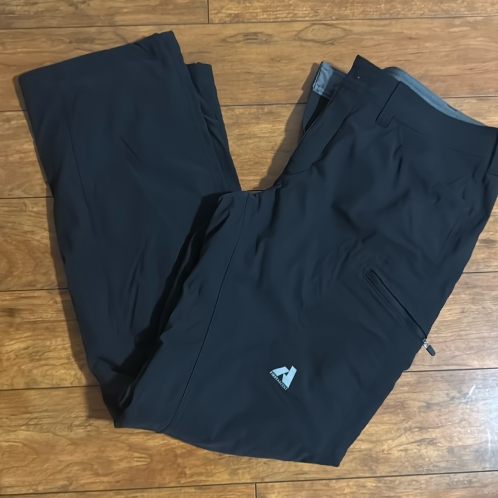 Eddie Bauer First ascent Black cargo pants lot 36x34 zip pockets
